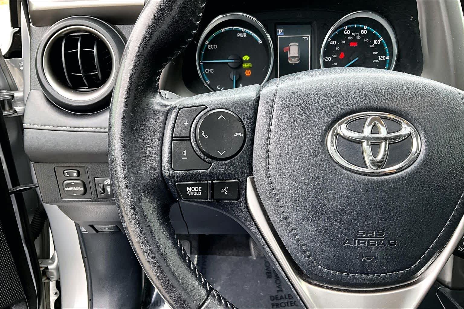 Used 2016 Classic Silver Metallic Toyota Limited image 24