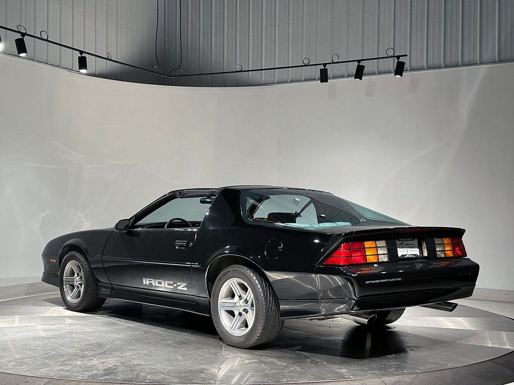Used 1988 Black Chevrolet IROC-Z image 10