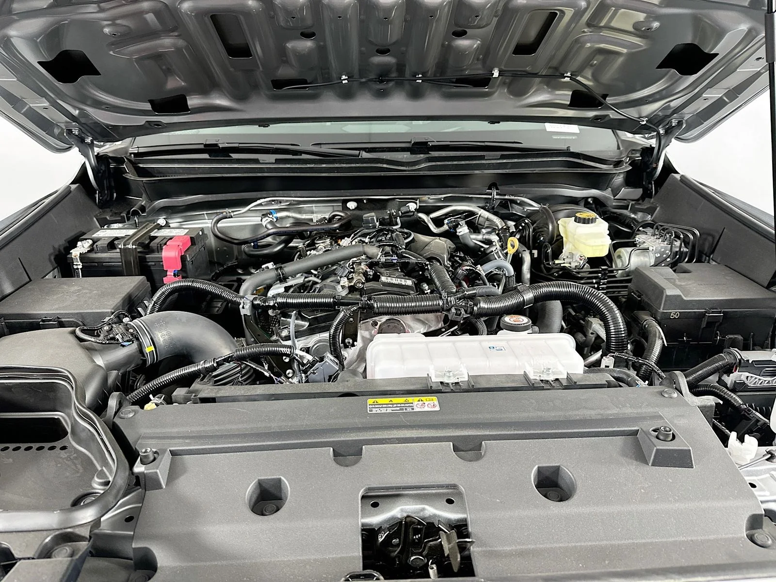 2025 Toyota Tacoma SR5 - Photo 28
