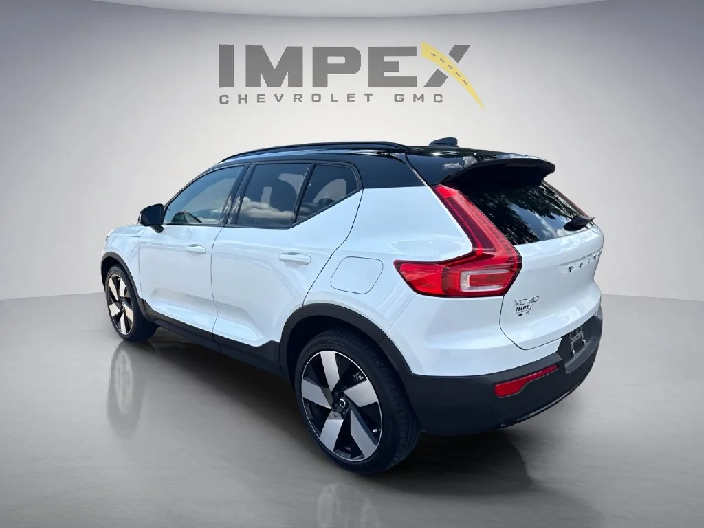 Used 2023 White Volvo Ultimate image 3