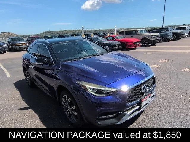 Used 2017 Blue INFINITI Premium image 3