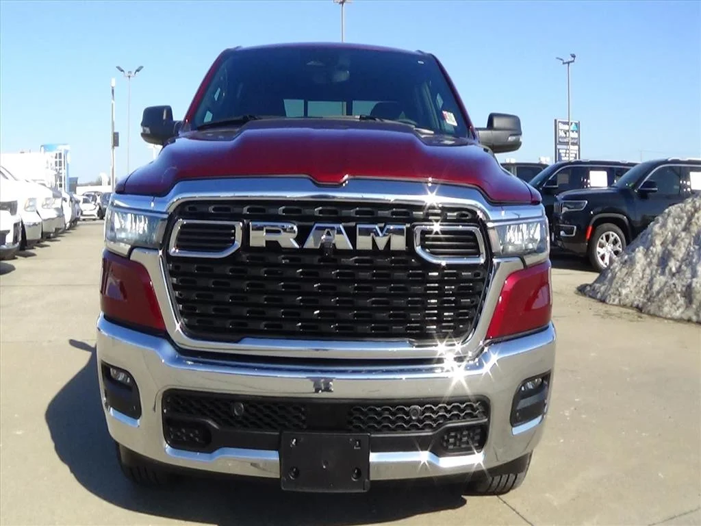 Certified Used 2025 Delmonico Red Pearl Coat (prv) RAM Big Horn image 3