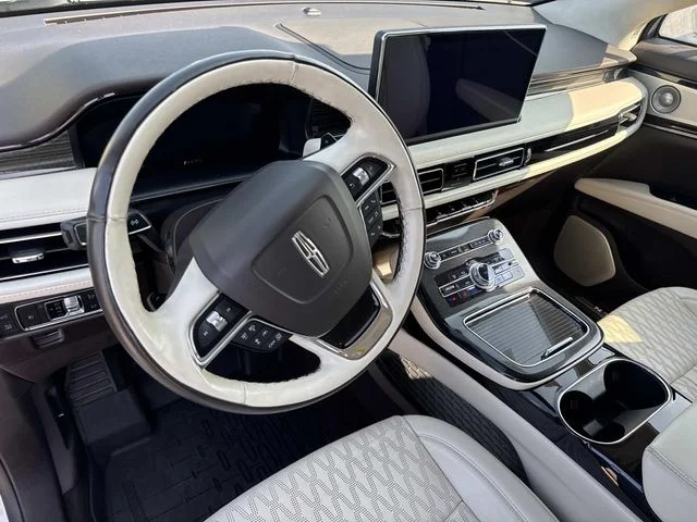 Used 2023 White Lincoln Black Label image 27