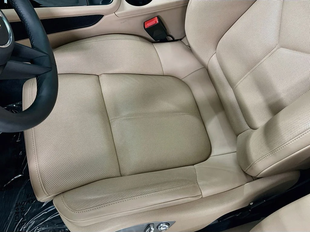 Used 2026  Porsche  image 21