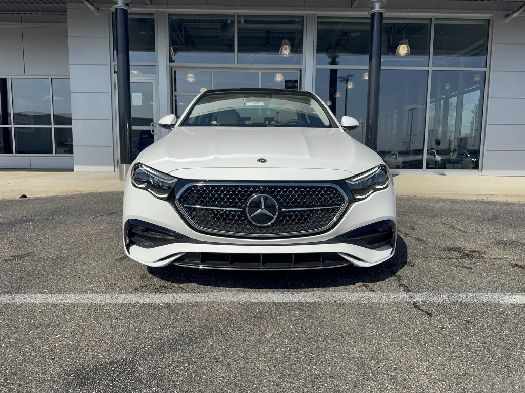 New 2026 Polar White Mercedes-Benz E 450 4MATIC® image 6