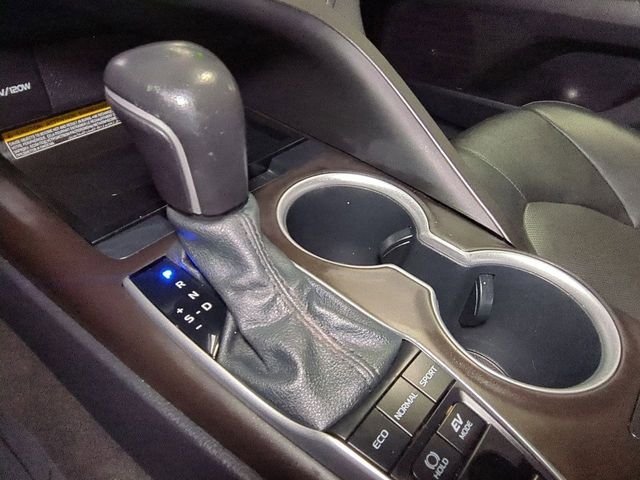 Used 2021 Midnight Black Metallic Toyota XLE image 20