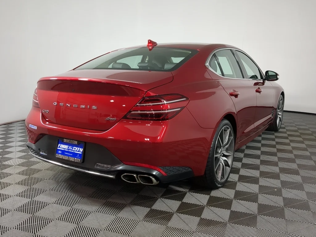Used 2022 Red Genesis 2.0T image 9