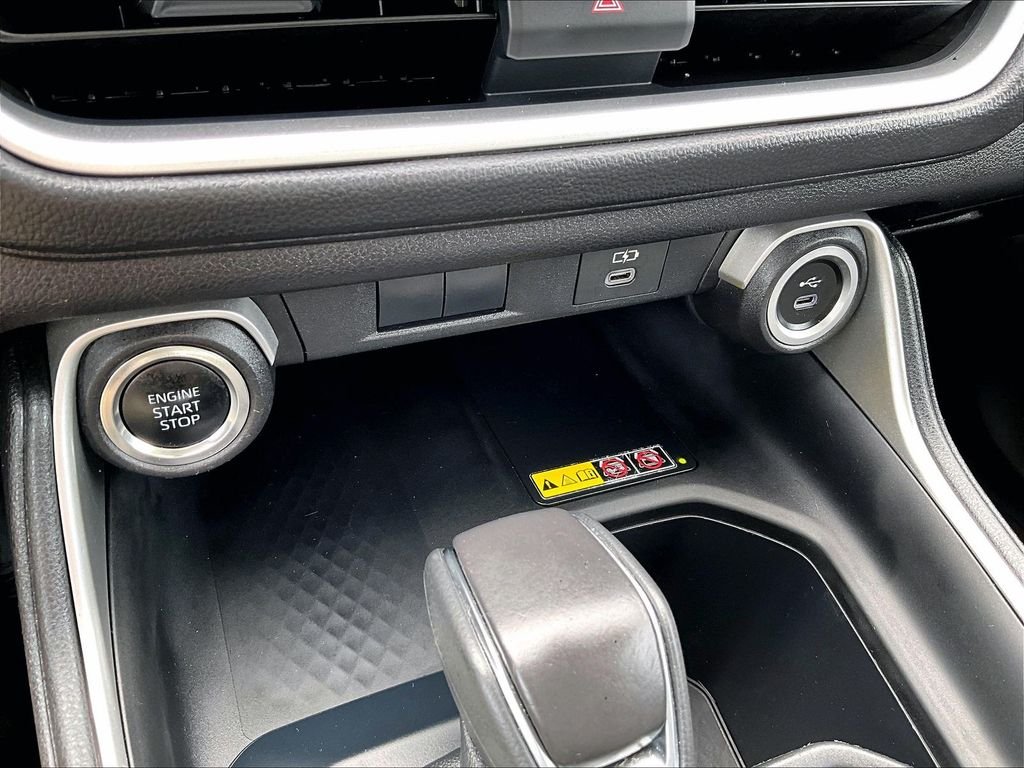 Used 2025 White Toyota XLE image 28