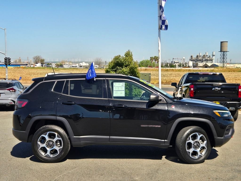 Used 2022 Black Jeep Trailhawk image 3