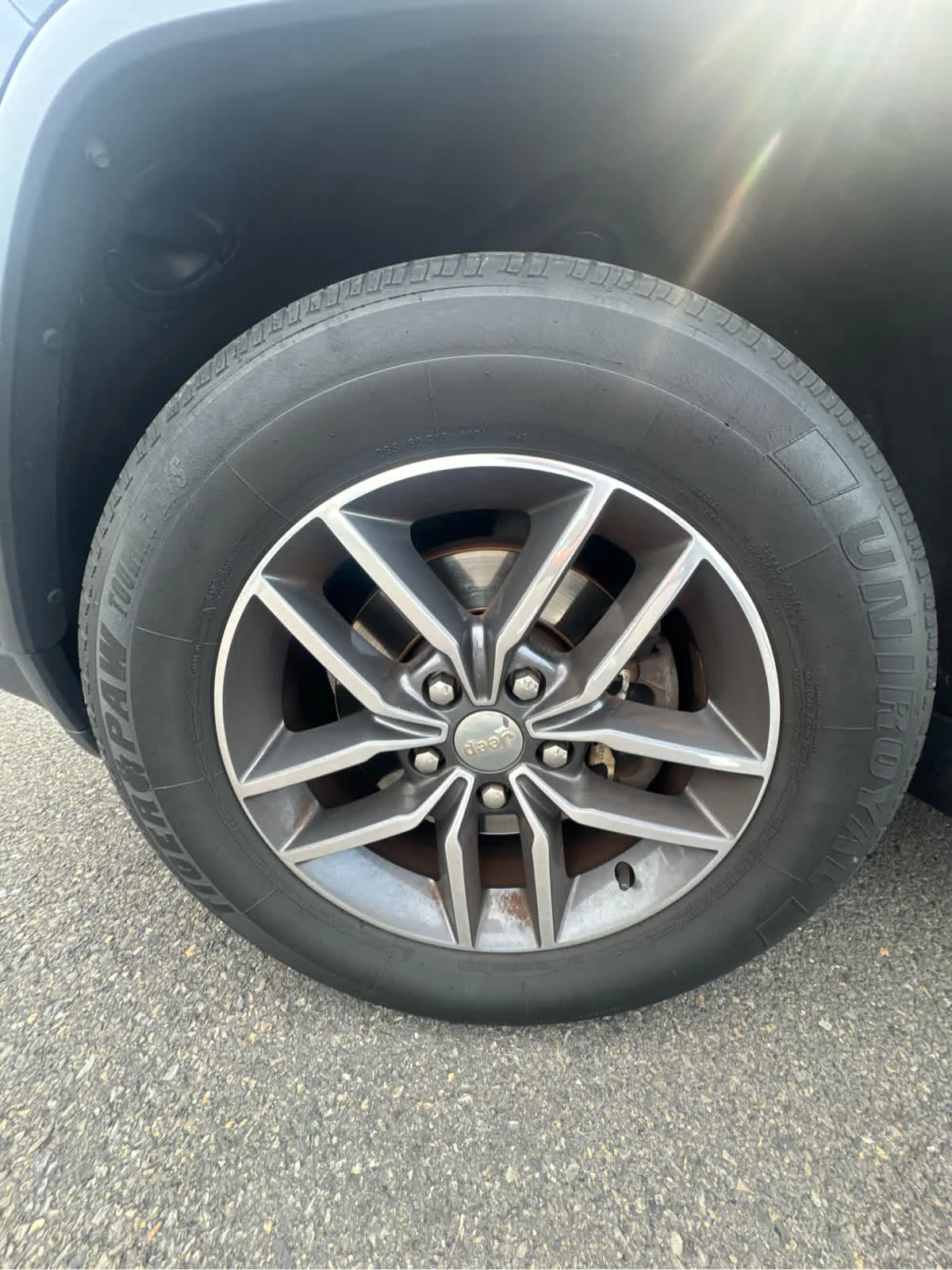 Used 2017 Diamond Black Crystal Pearlcoat Jeep Limited image 25