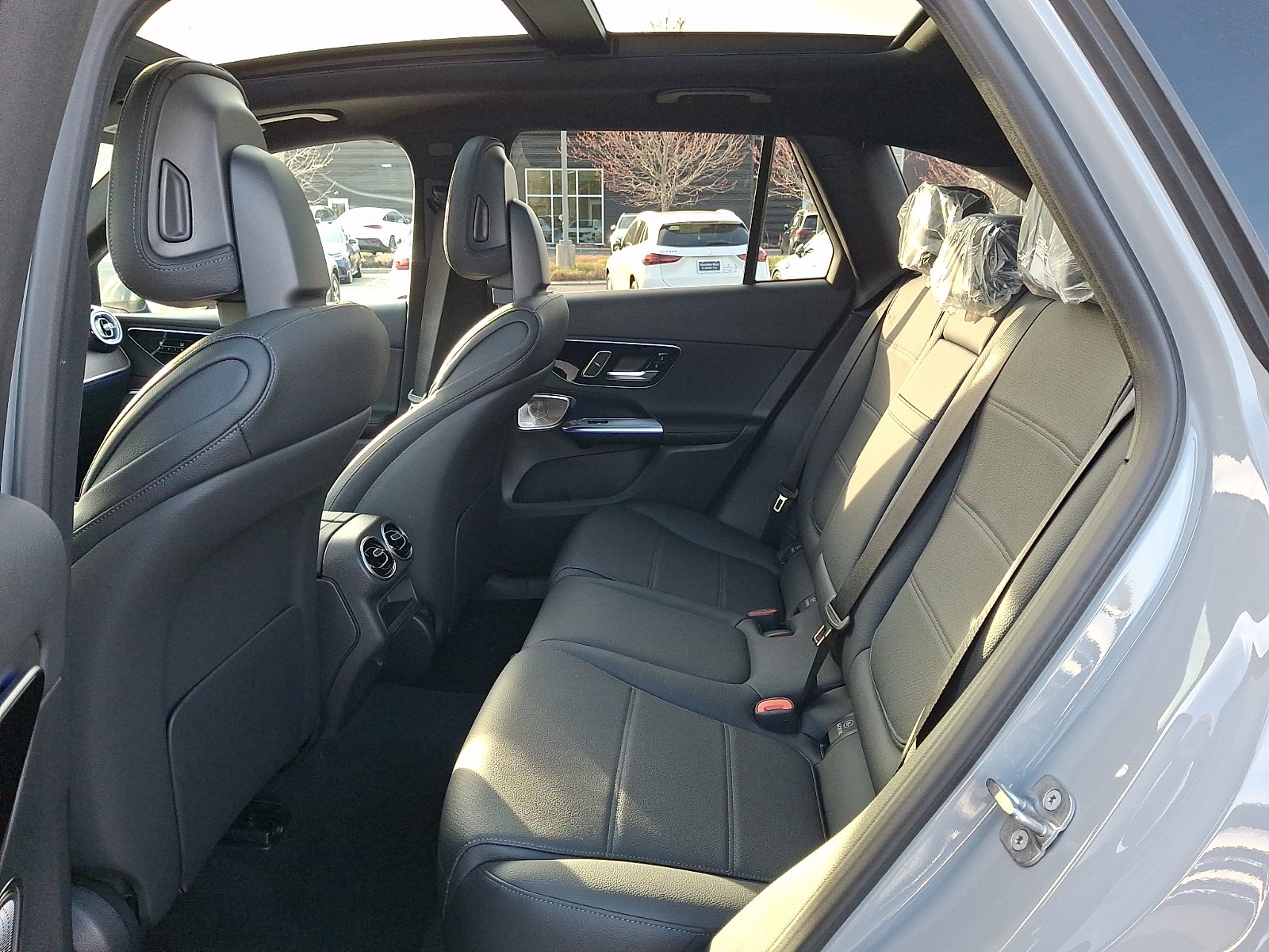 New 2026 MANUFAKTUR Alpine Grey Mercedes-Benz GLC 300 image 6