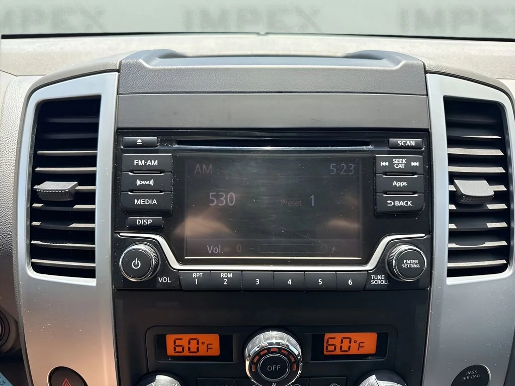 Used 2016  Nissan SV image 15