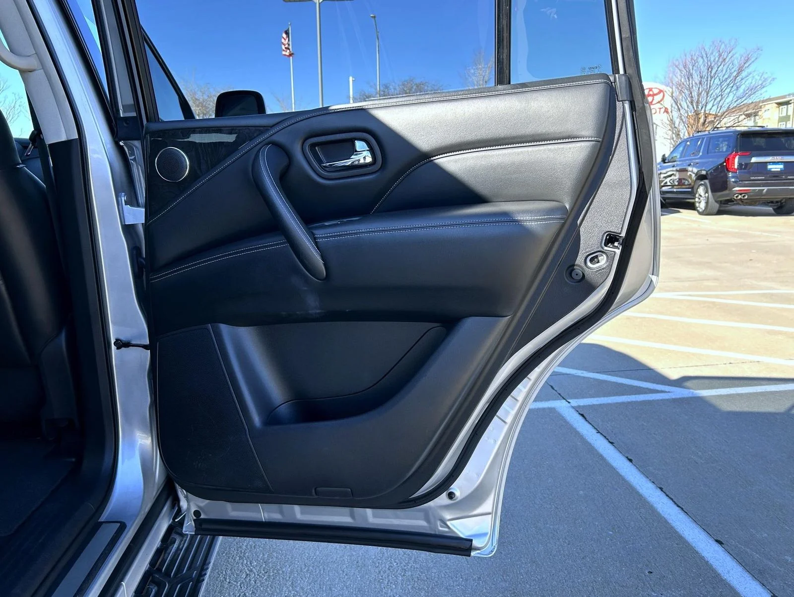Used 2021 Silver INFINITI LUXE image 17