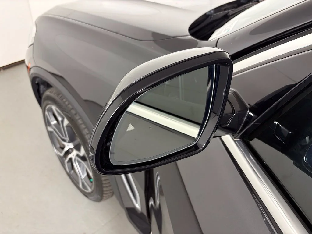 Used 2020 Gray BMW sDrive40i image 15