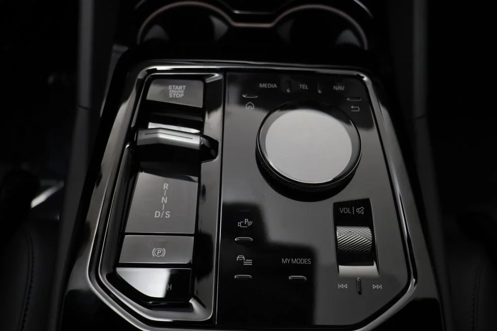 New 2027 Black BMW 530i xDrive image 13