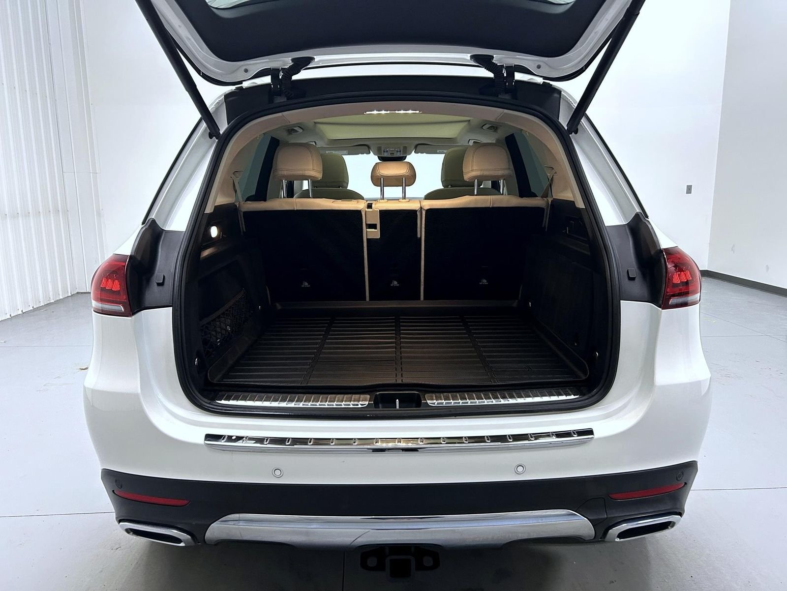 Used 2022 White Mercedes-Benz GLE 350 image 21