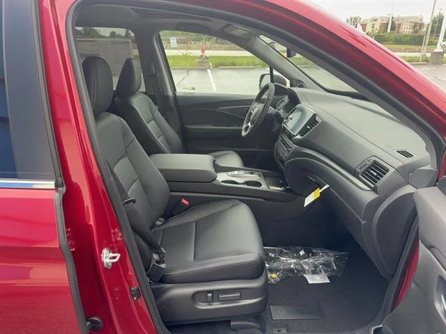 New 2026 Radiant Red Metallic II Honda RTL image 15