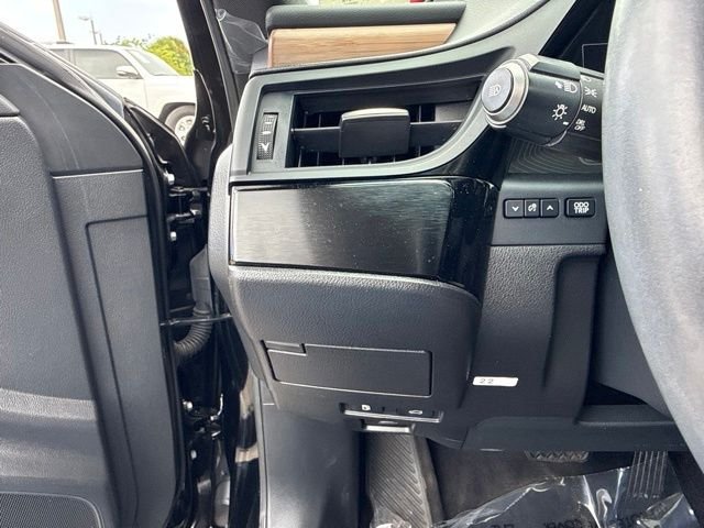Used 2024 Black Lexus 350 image 29