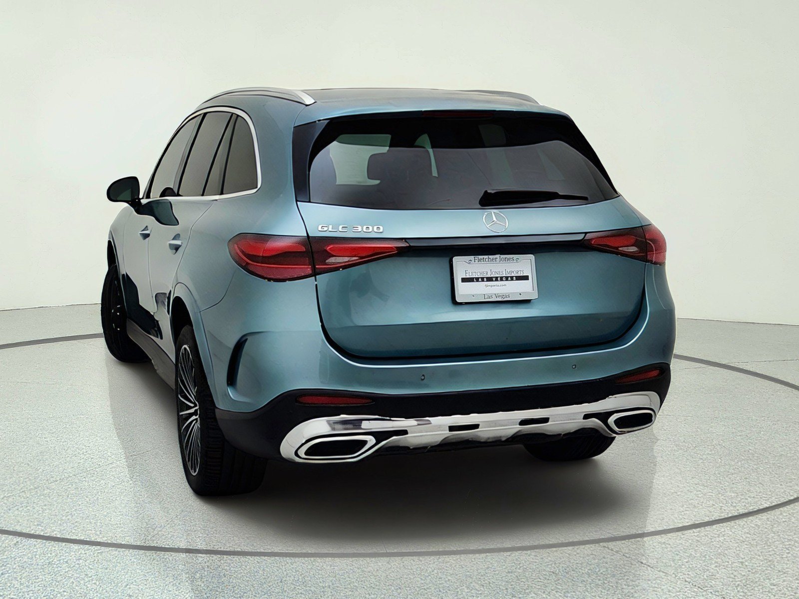 New 2026 Verde Silver Metallic Mercedes-Benz GLC 300 SUV image 39