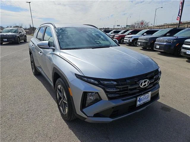 New 2025 Shimmering Silver Hyundai SEL Convenience image 6