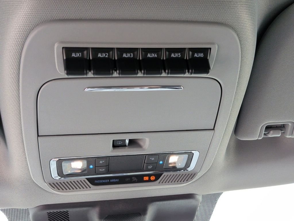 New 2026 Agate Black Metallic Ford F-250® Lariat® image 23