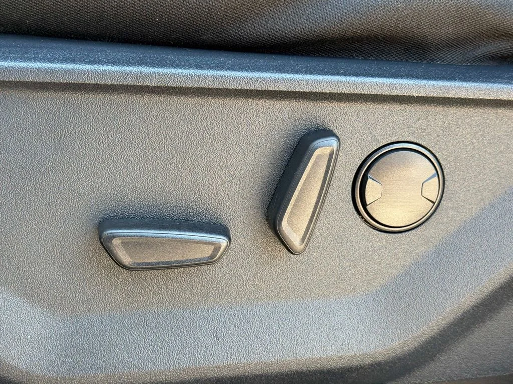 Used 2023 Blue Ford XLT image 20
