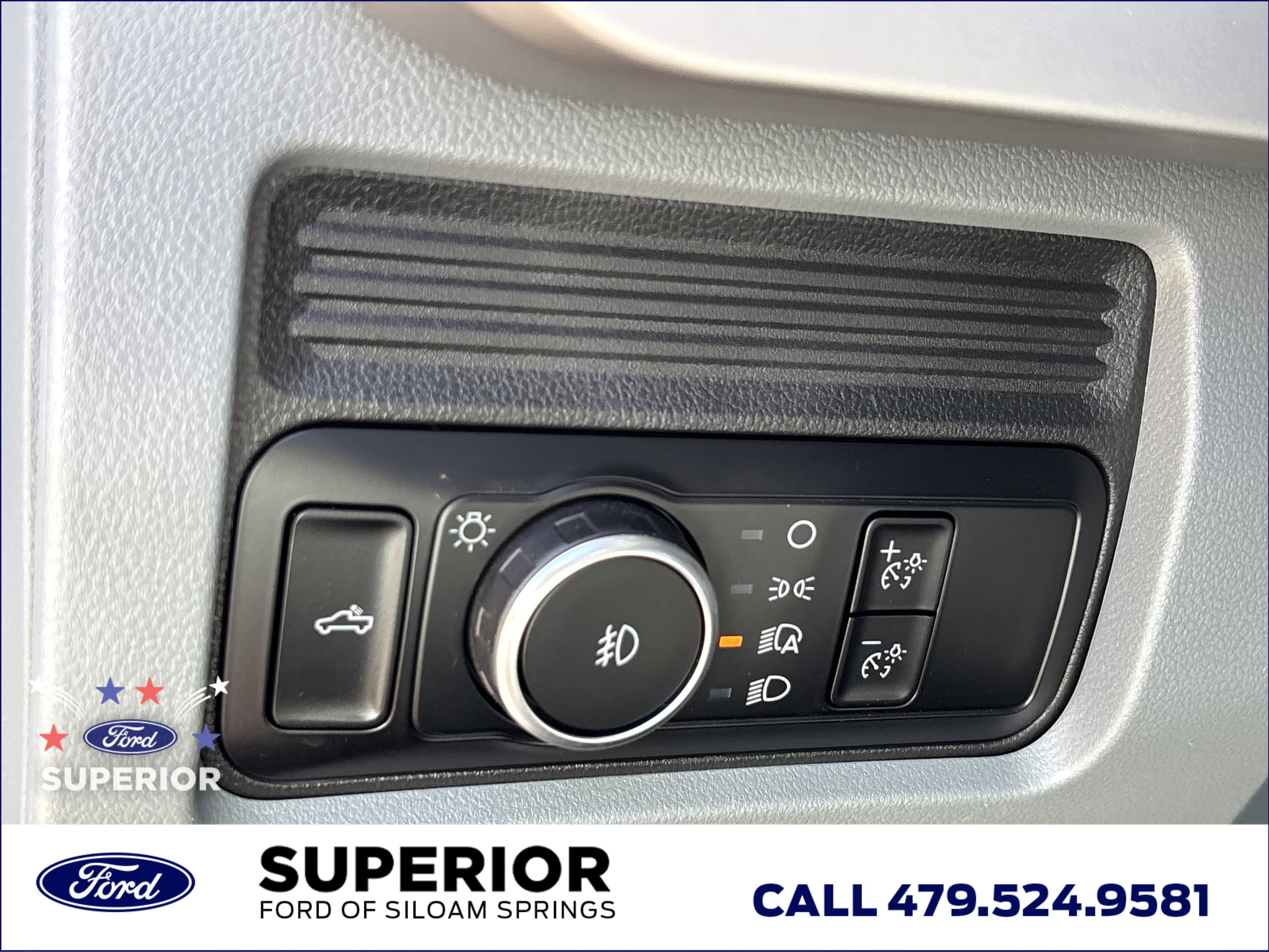 Used 2023 Oxford White Ford XL Crew Cab 4WD image 21