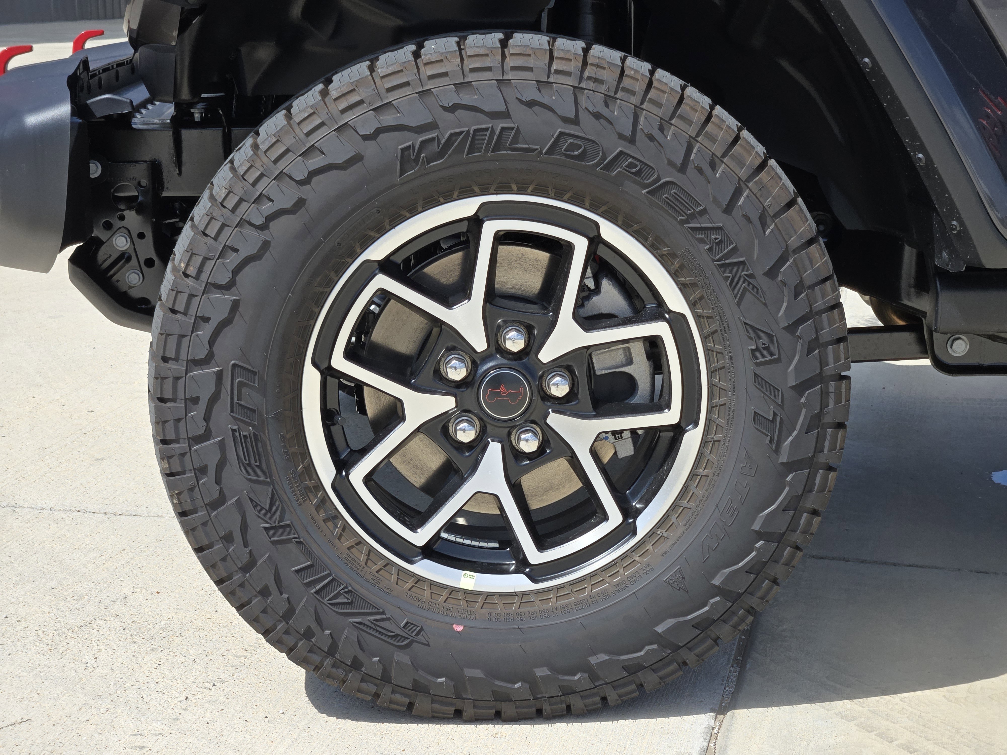 2025 Jeep Gladiator Rubicon - Photo 11