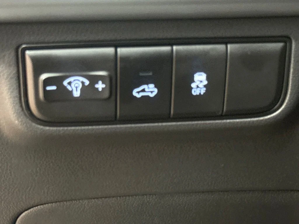 New 2027 Phantom Black Hyundai SE image 22