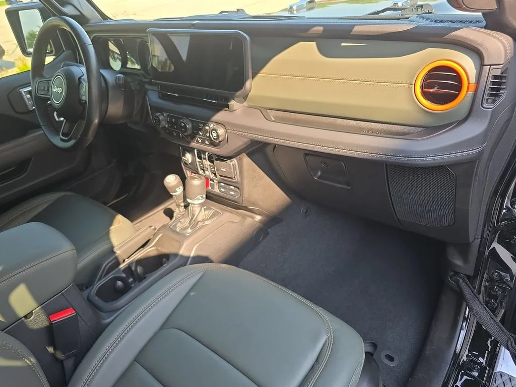 Certified Used 2024 Black Jeep Mojave image 30