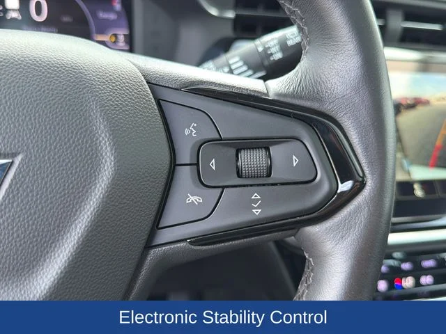 Used 2023 White Chevrolet Premier image 23