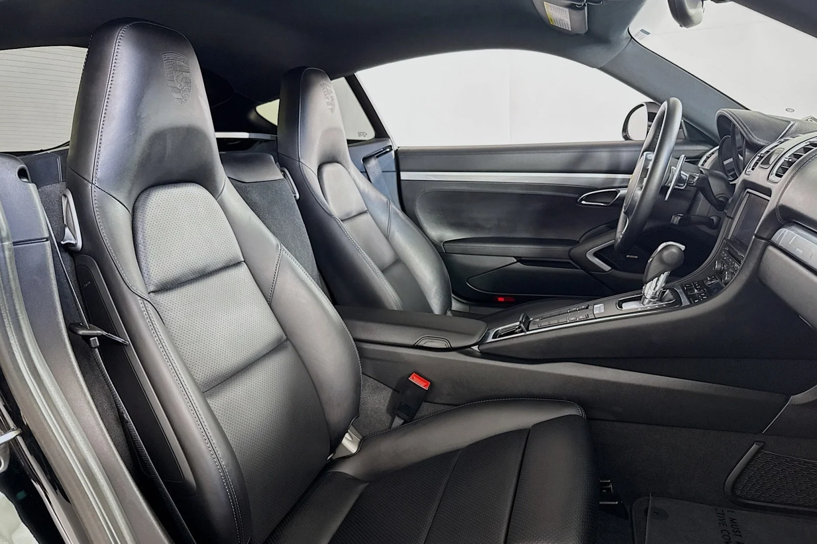 Used 2016 Black Porsche  image 6