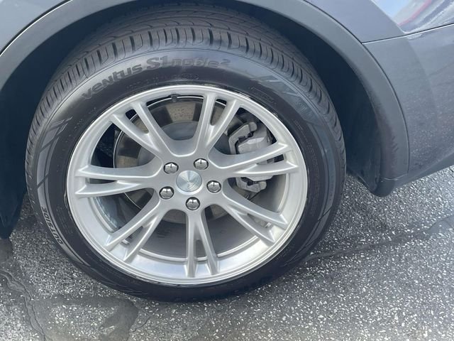 2023 Tesla Model Y Long Range - Photo 9