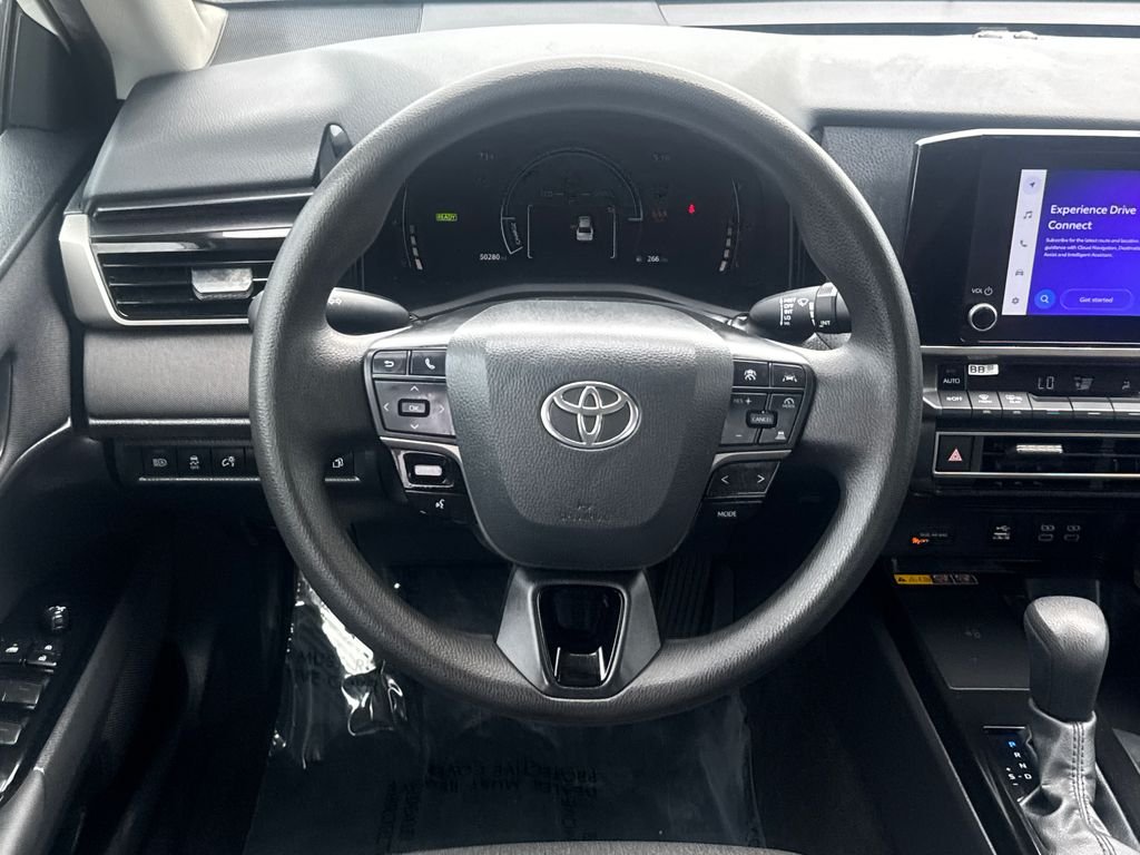 Used 2025 White Toyota LE image 12
