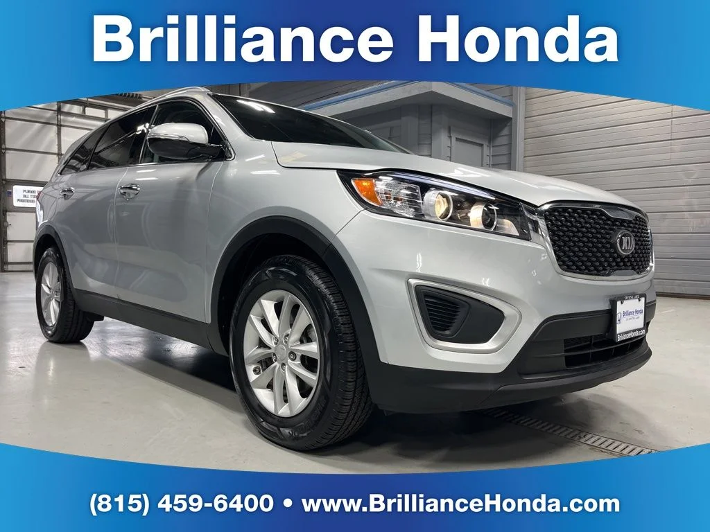 2017 Kia Sorento LX AT's photo