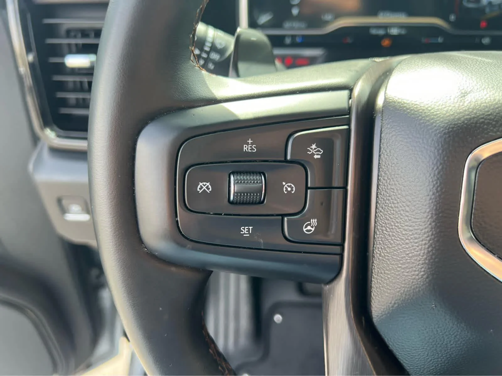 Used 2023 Sterling Metallic GMC AT4 image 19