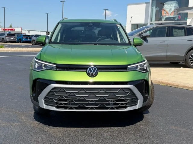 New 2026 Green Volkswagen 1.5T SE image 2