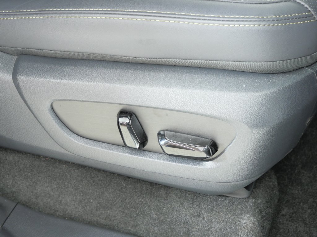 Used 2024 Silver Lexus 550 Overtrail image 20