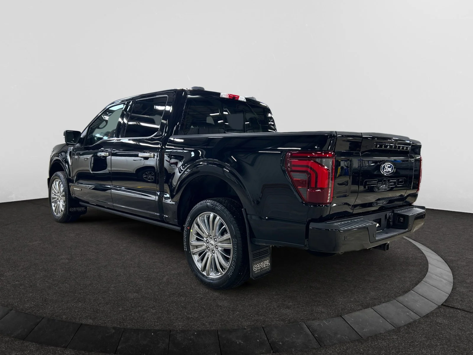 New 2026 Agate Black Metallic Ford Platinum* w/ hard fold tonneau cover image 3