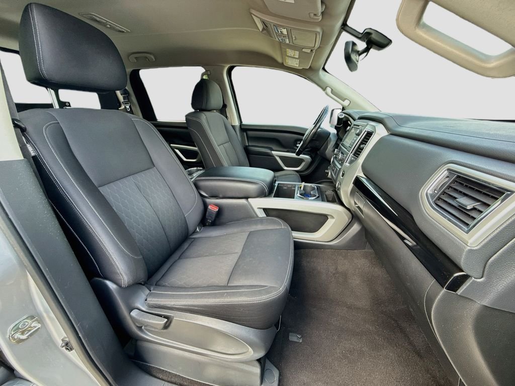 Used 2018 Brilliant Silver Nissan SV image 28