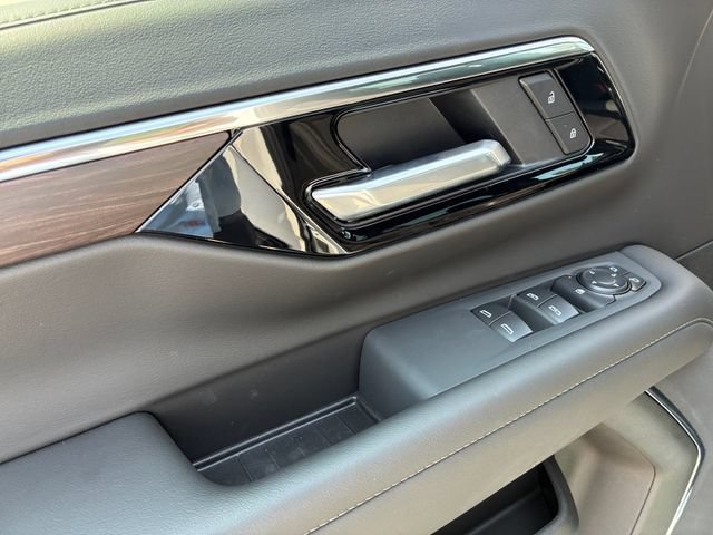 2026 Chevrolet Suburban LS - Photo 12