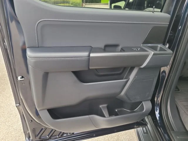 Used 2024 Blue Ford XLT image 11