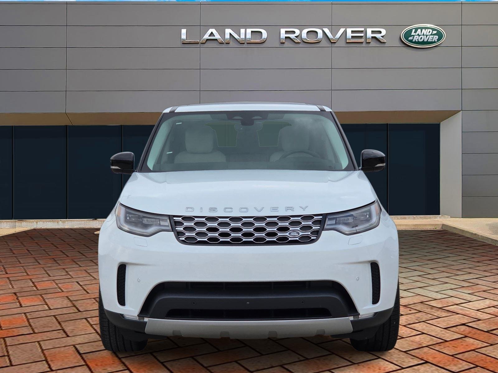 New 2026 Fuji White Land Rover S image 2