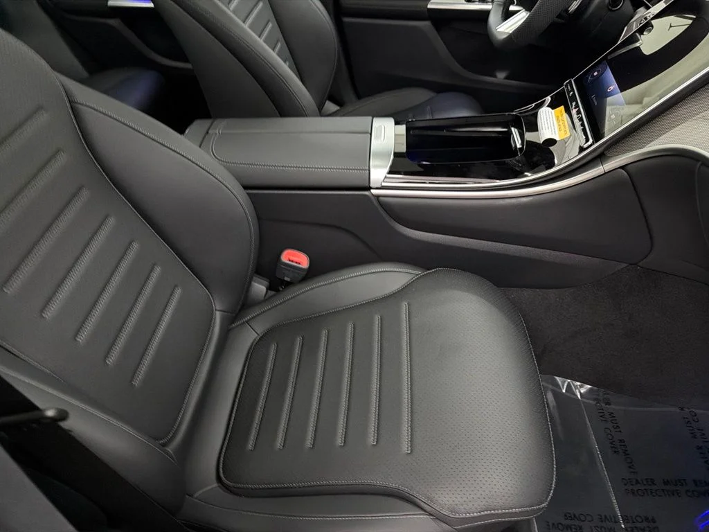 New 2026 Black Mercedes-Benz GLC 300 image 28