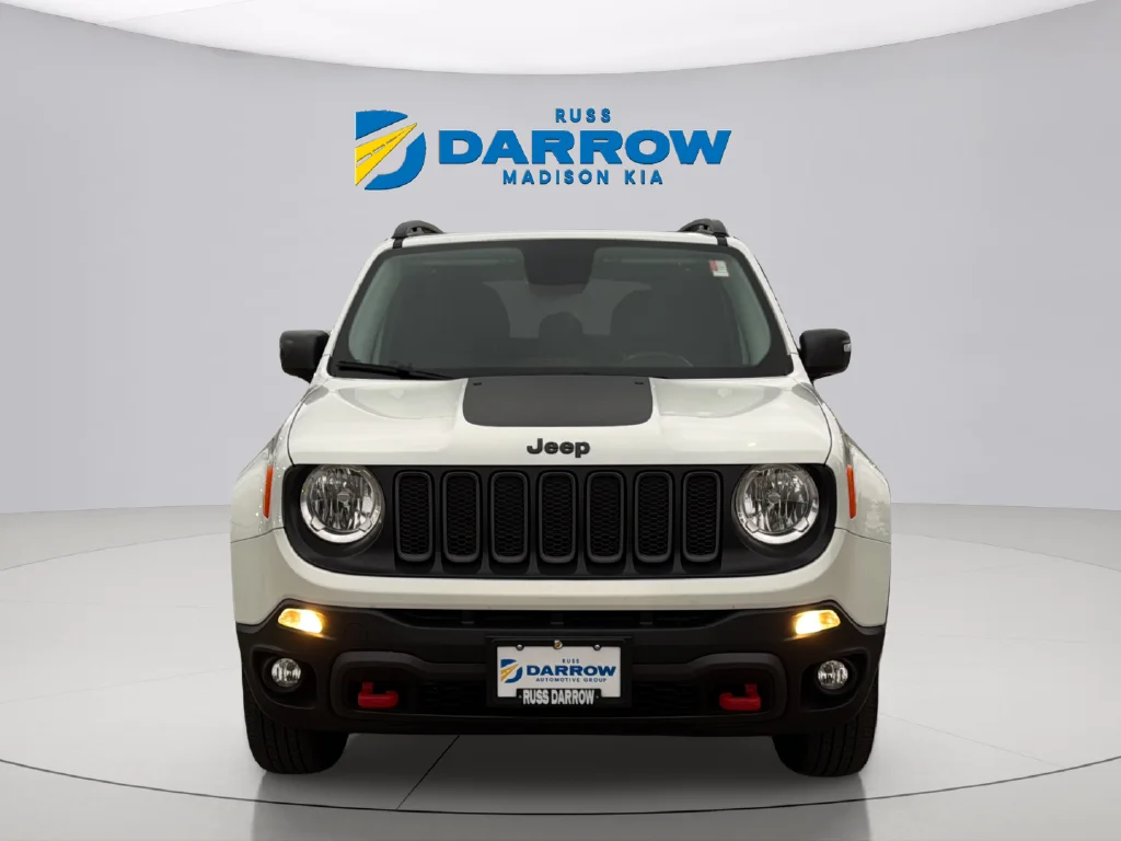 Used 2016 Alpine White Jeep Trailhawk image 8