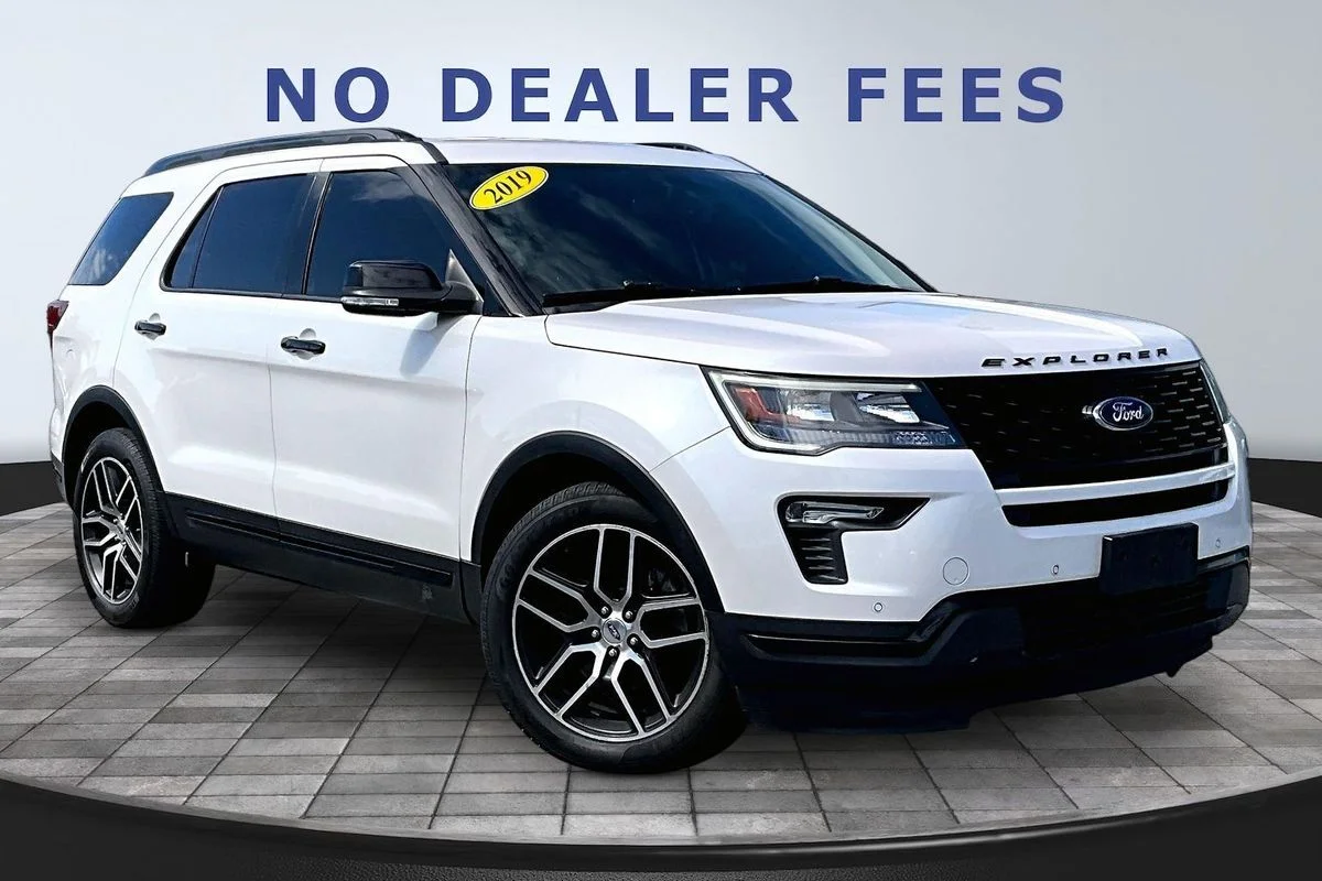 Used 2019 White Ford Sport image 3