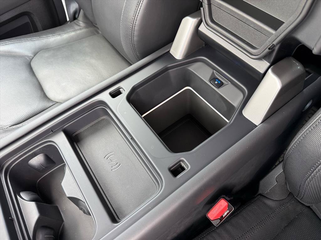 Certified Used 2023 Santorini_black Land Rover X-Dynamic SE image 21