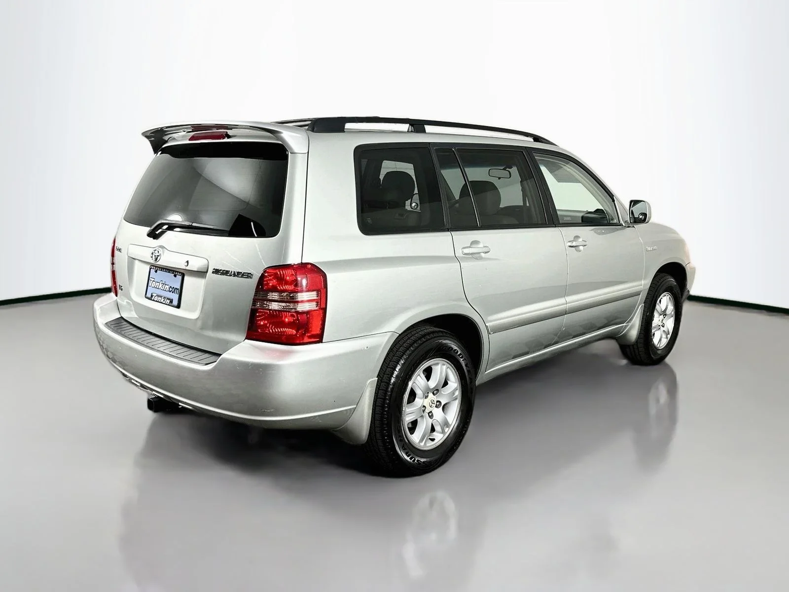 Used 2003 Millennium Silver Metallic Toyota Limited image 7