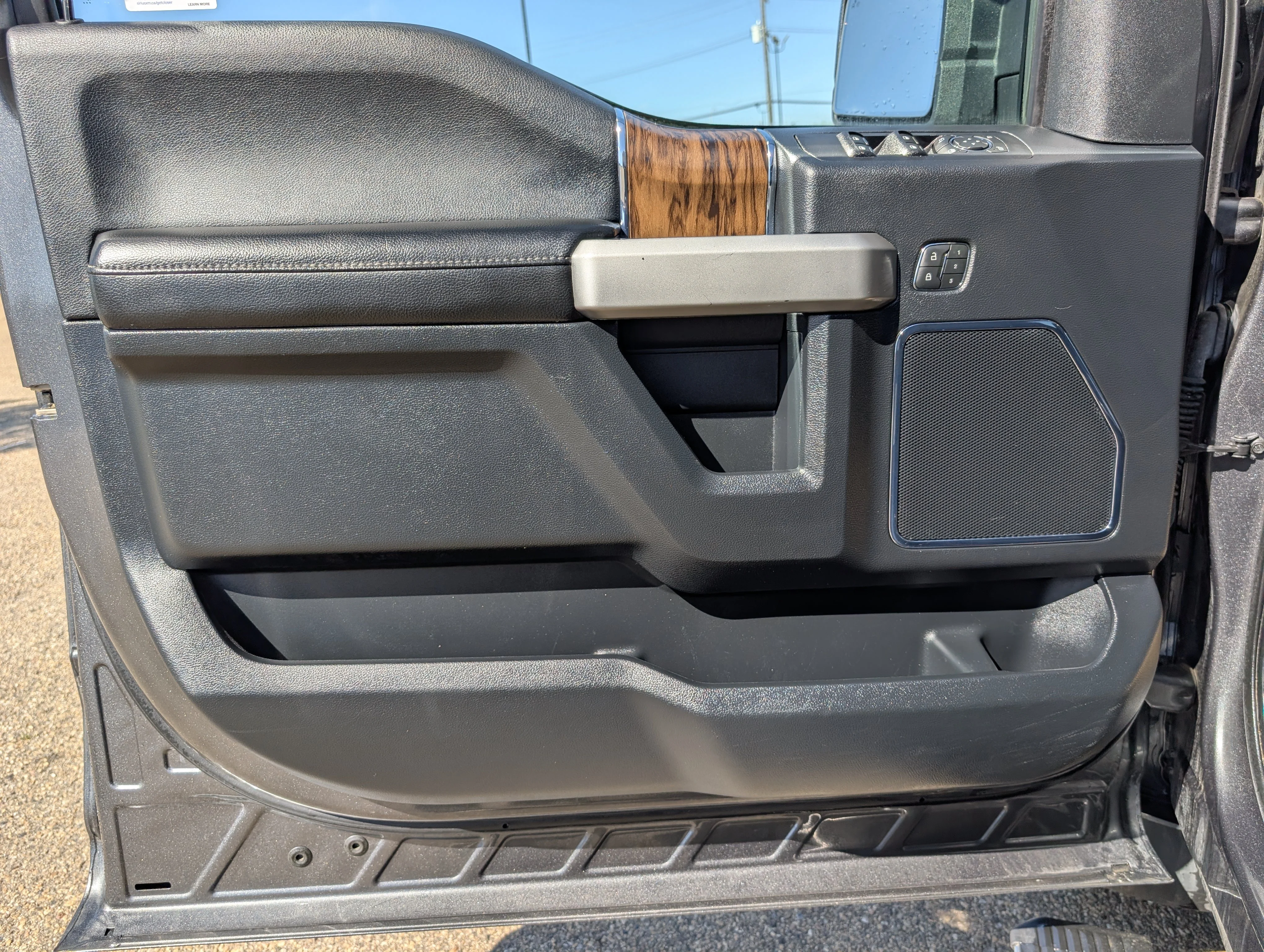 Used 2019 Magnetic Ford XL 4WD SuperCrew 5.5
