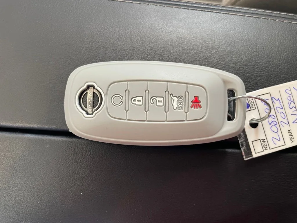 Used 2023 White Nissan SV image 18